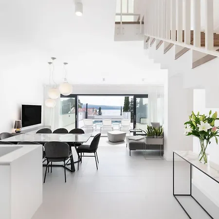 Moderne Xema Am Meer- Magischer Blick By Interhome Dramalj