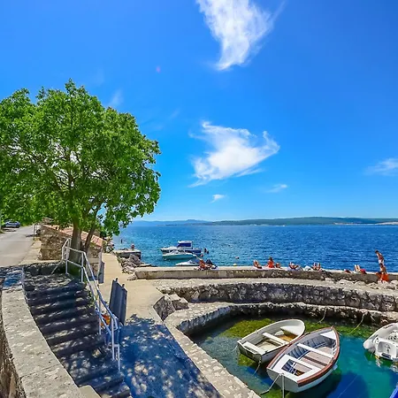 Moderne Xema Am Meer- Magischer Blick By Interhome