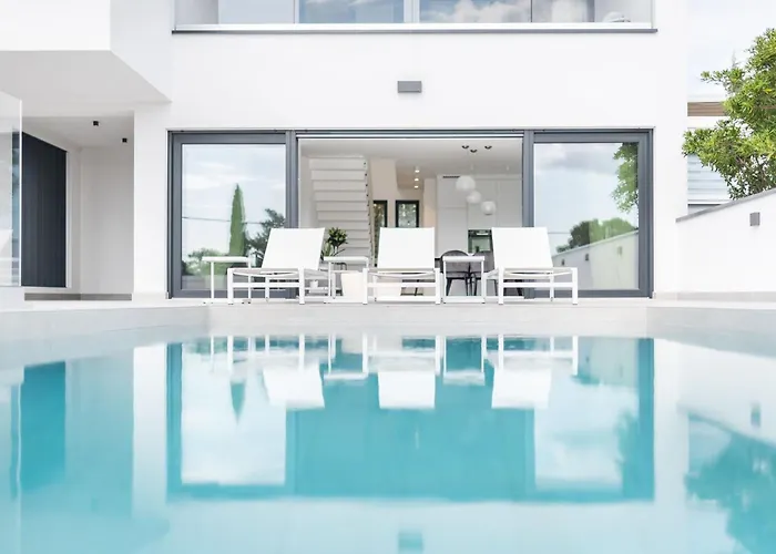 Moderne Xema Am Meer- Magischer Blick By Interhome Dramalj