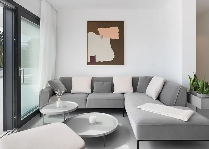 Moderne Xema Am Meer- Magischer Blick By Interhome *